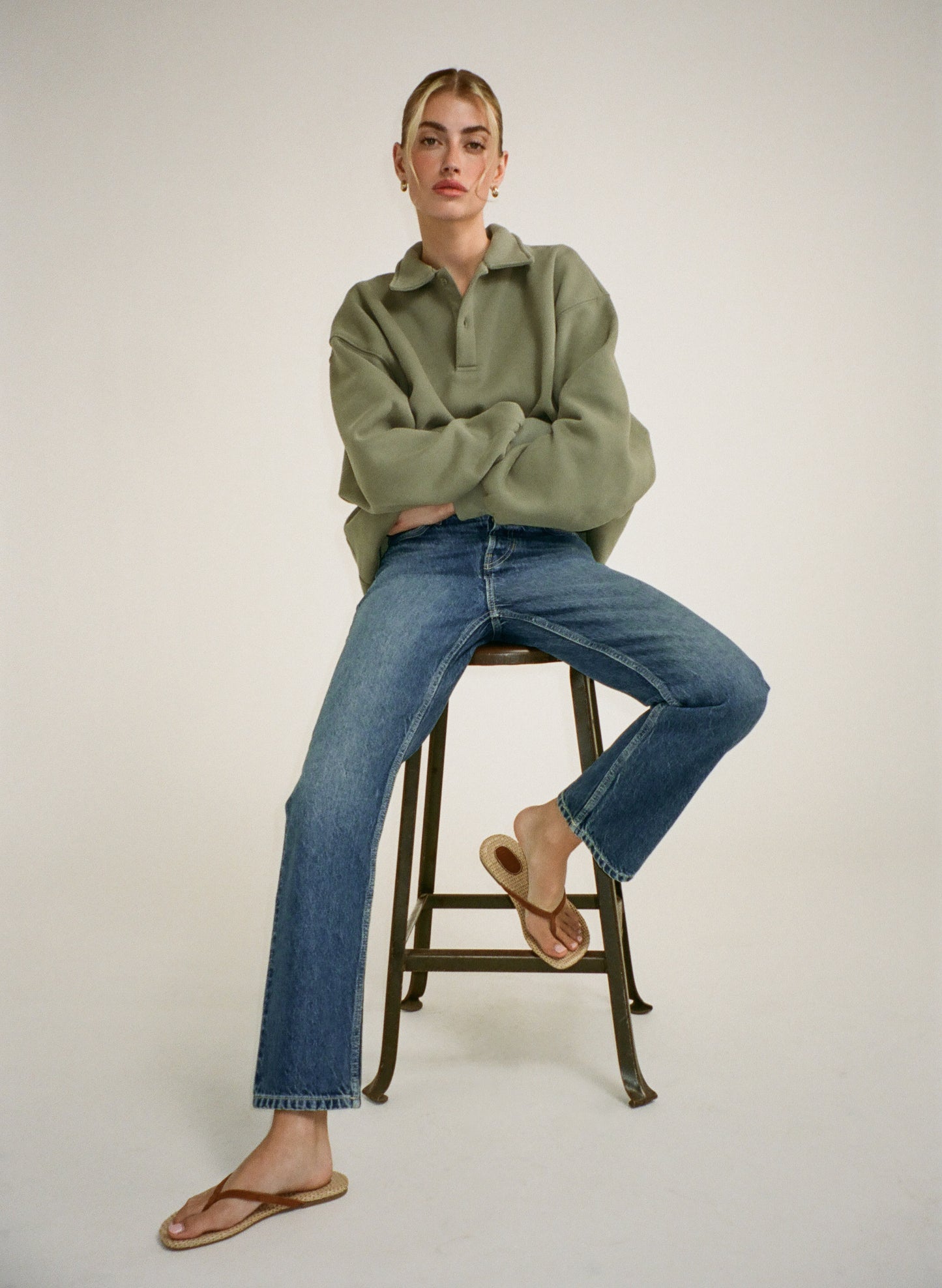 Airport Sweatshirt | Sandstone - Sweaters