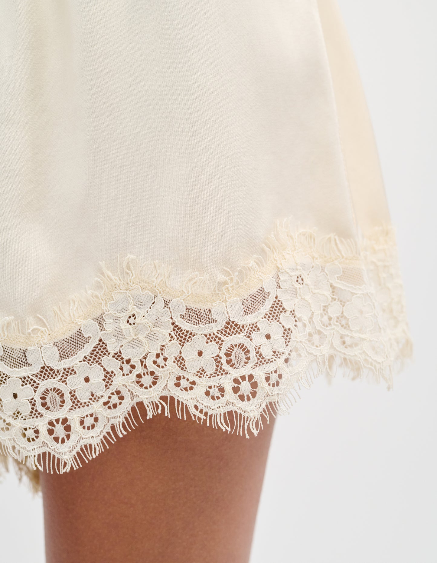 Bloom Short | Ivory