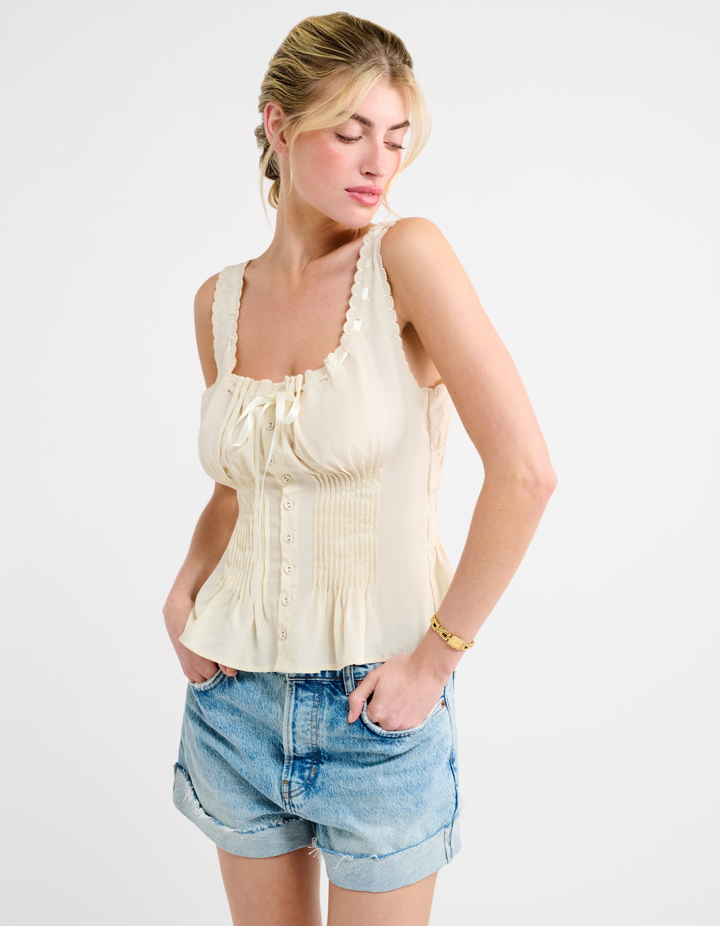 babylclub Crown key sleevelessタンクトップ Sleeveless Keyhole Tank | Women's Sleeveless Golf Top | A. PUTNAM