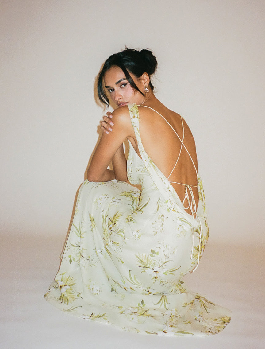 Featuring Hollywood Gown in Seabreeze Tropic