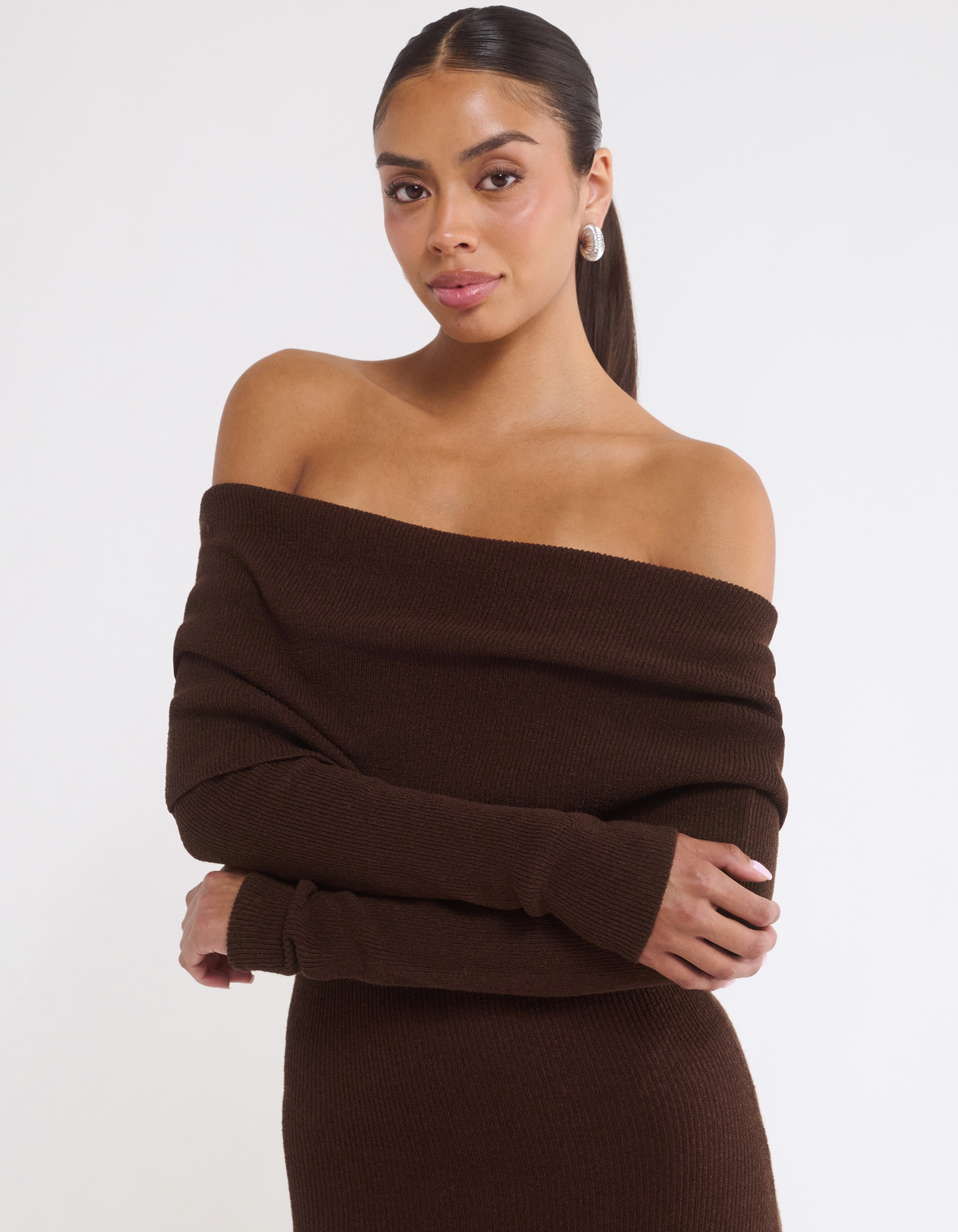 Lightweight slub knit
Off the shoulder neckline
Long sleeve Maxi Dress