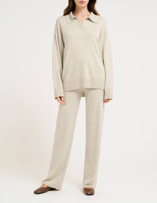 Sweater knit
Henley collar neckline
Dropped shoulder
Baggy fit Sweater