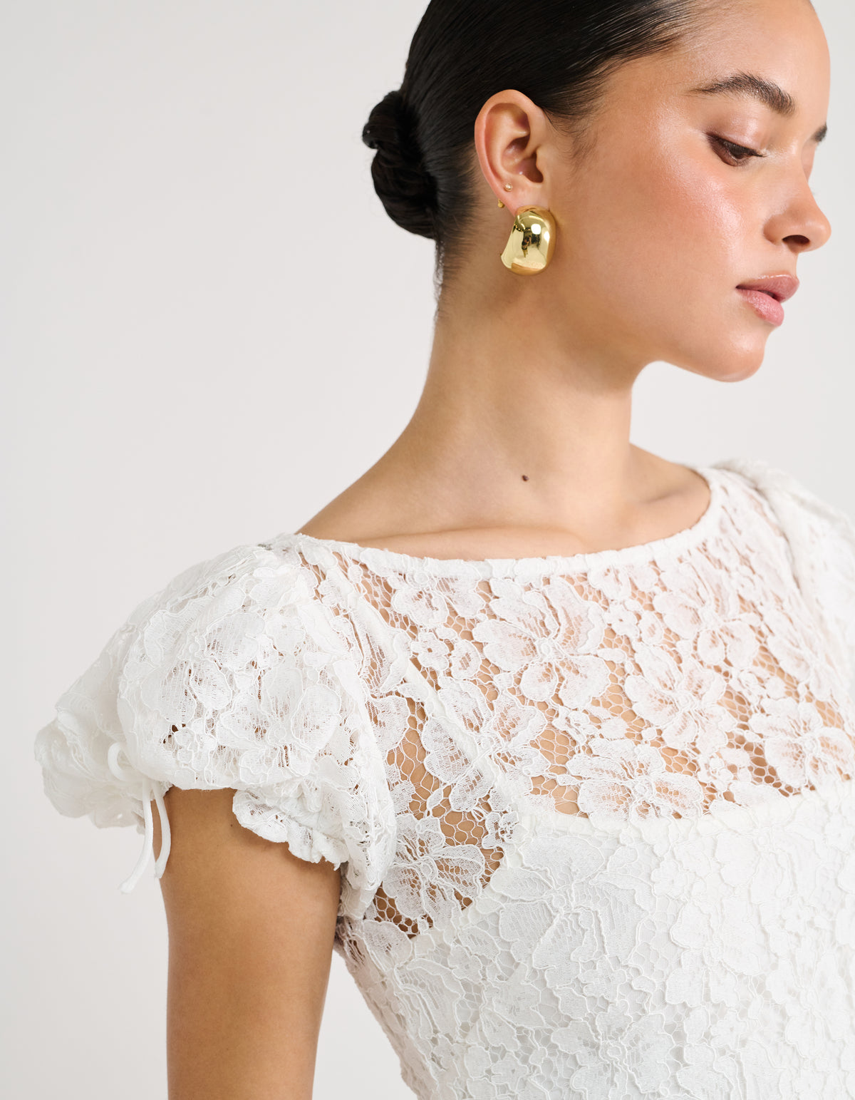 White lace Short Puff Sleeves