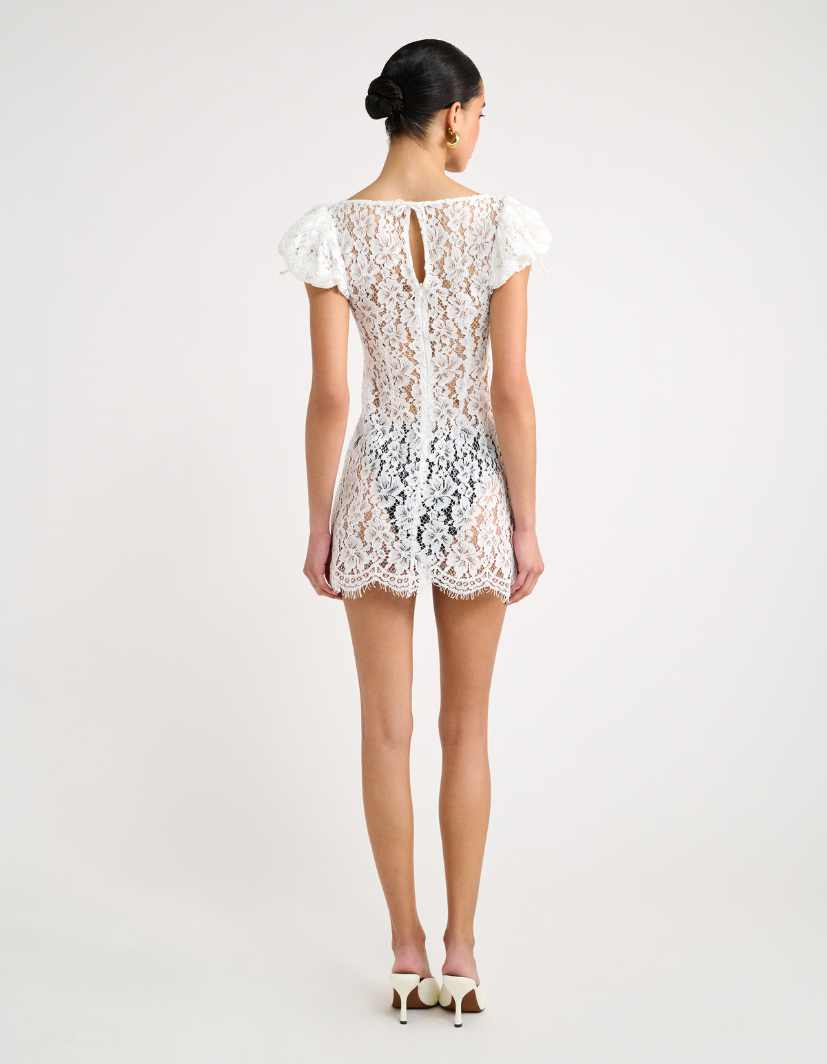 Slip can be removed to be beach cover