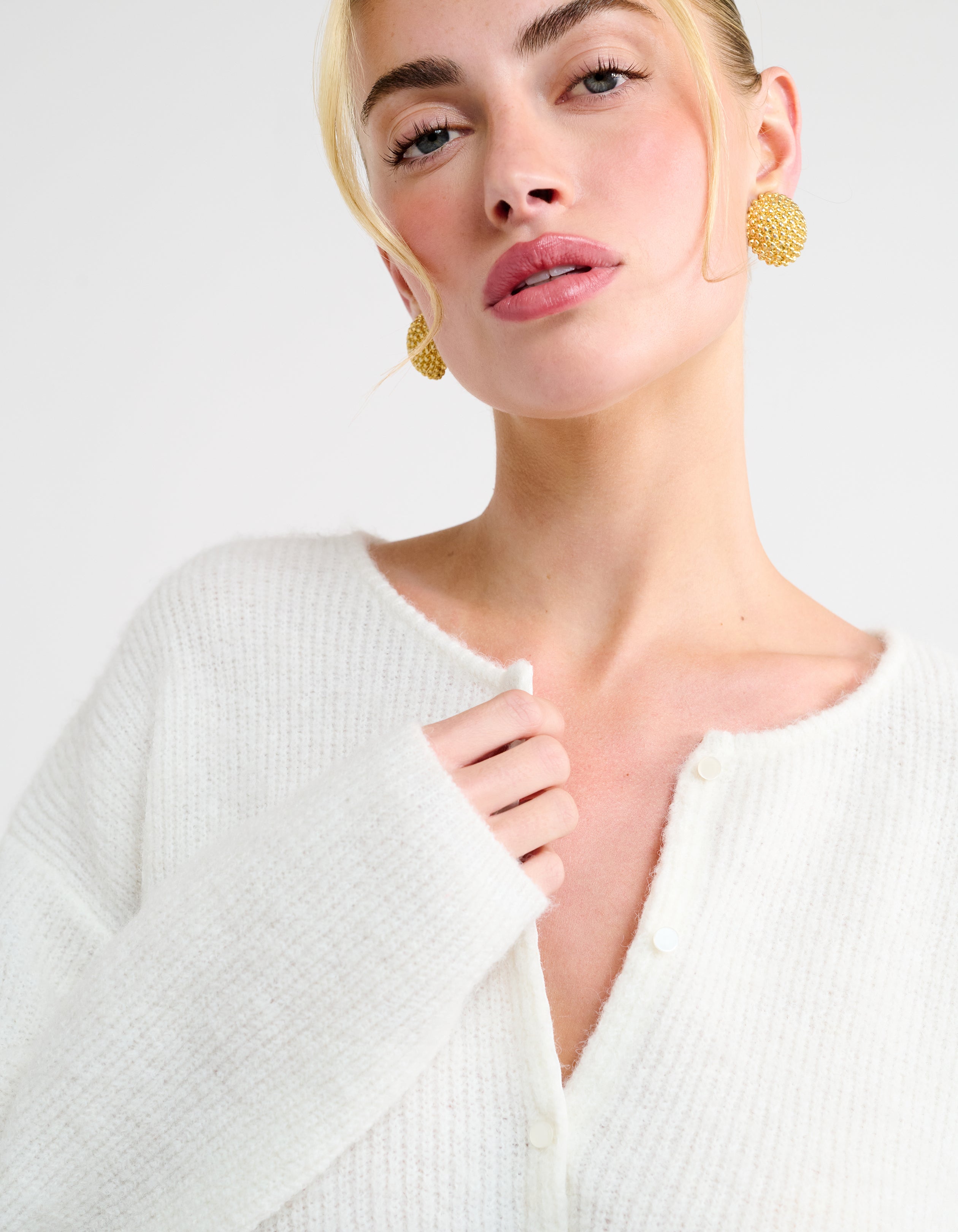 Riu Brushed knit cardigan ホワイト Rちゃん Ecru Crochet Cardigan | Moon River