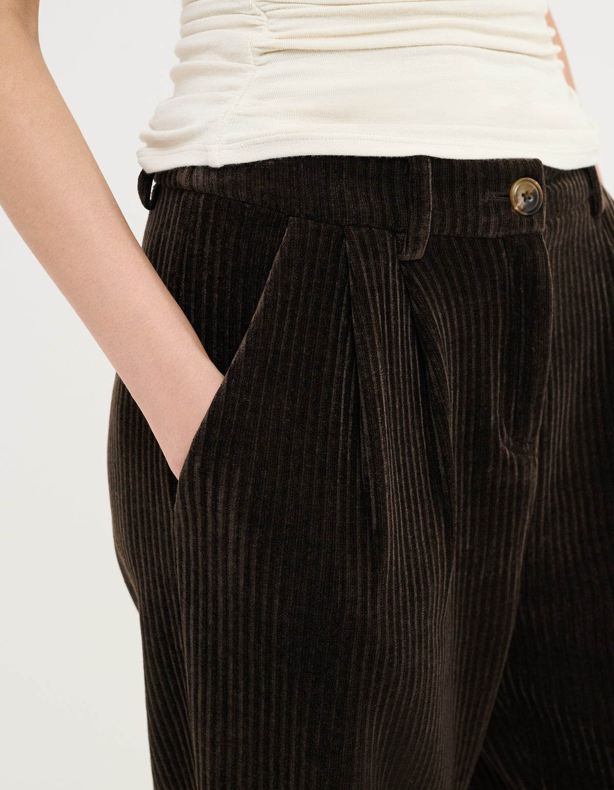 Simon Pant | Espresso Corduroy