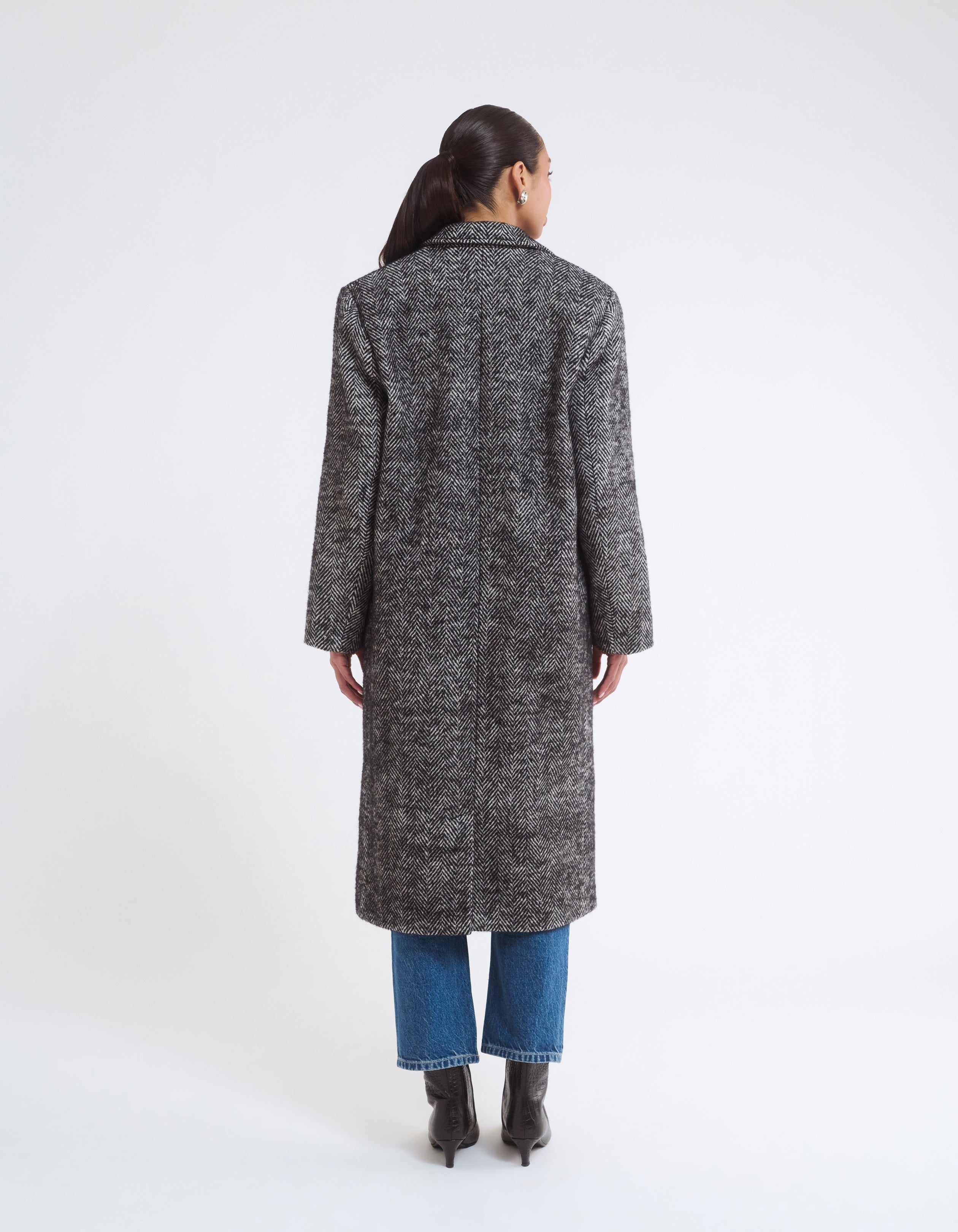 【南】ASTURIAS Herringbone concert BLACK Sinatra Coat | Black Herringbone – Rumored